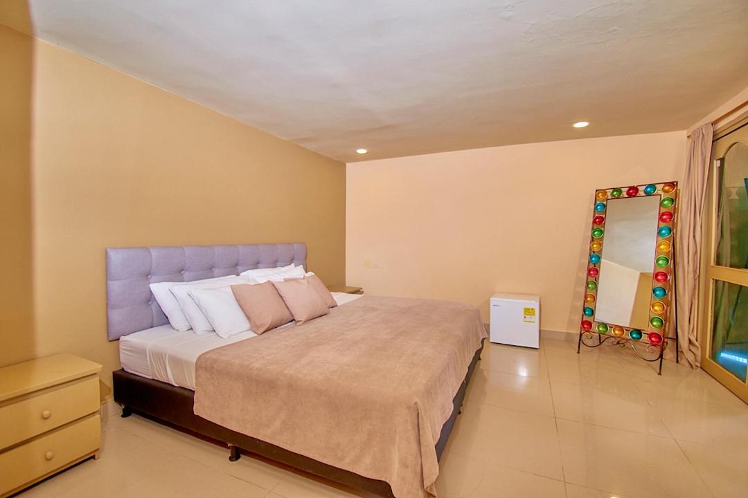 Mansion By Bernalo Hotels กัวตาเป ภายนอก รูปภาพ