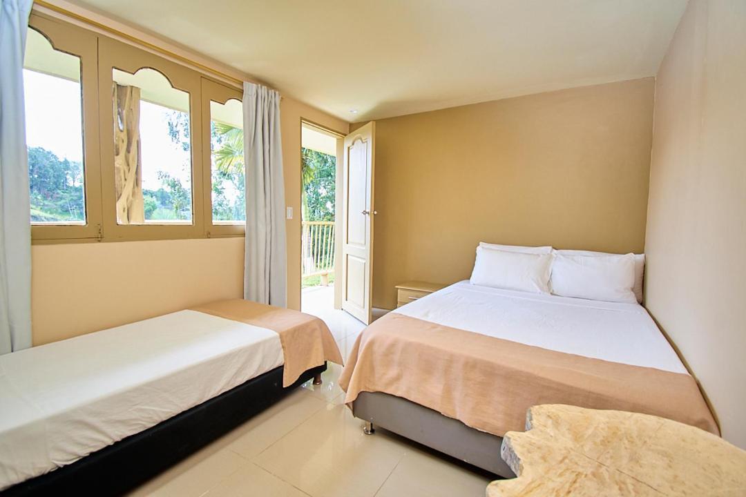 Mansion By Bernalo Hotels กัวตาเป ภายนอก รูปภาพ