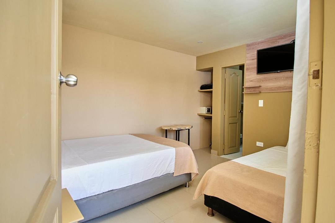 Mansion By Bernalo Hotels กัวตาเป ภายนอก รูปภาพ