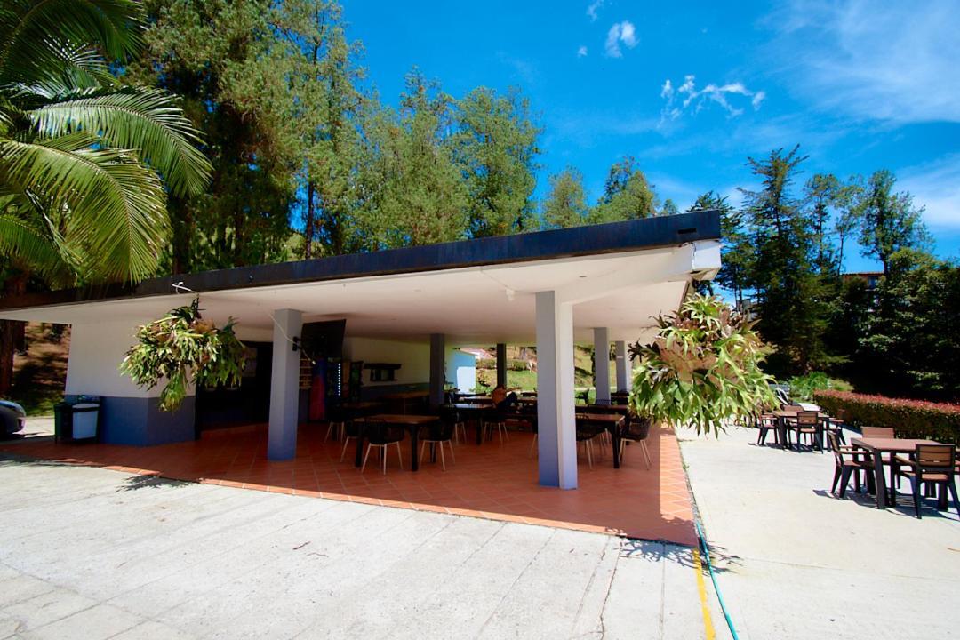 Mansion By Bernalo Hotels กัวตาเป ภายนอก รูปภาพ