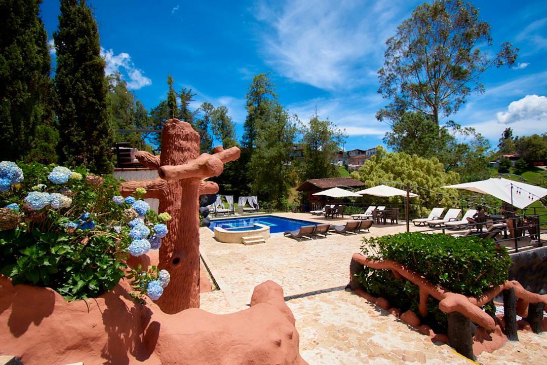Mansion By Bernalo Hotels กัวตาเป ภายนอก รูปภาพ